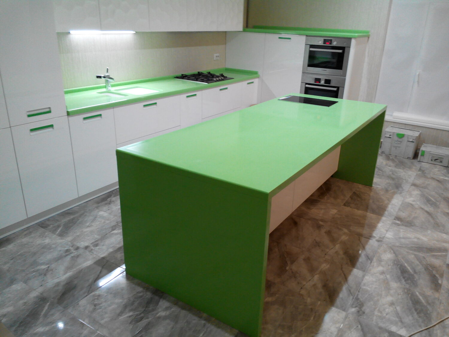 <span style="font-weight: bold;">КВАРЦЕВЫЕ И ГРАНИТНЫЕ ИЗДЕЛИЯ</span>